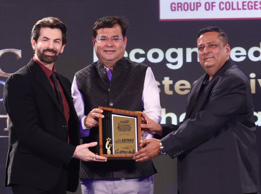 Bollywood Actor Neil Nitin Mukesh honours Dr. Anshu Kataria
